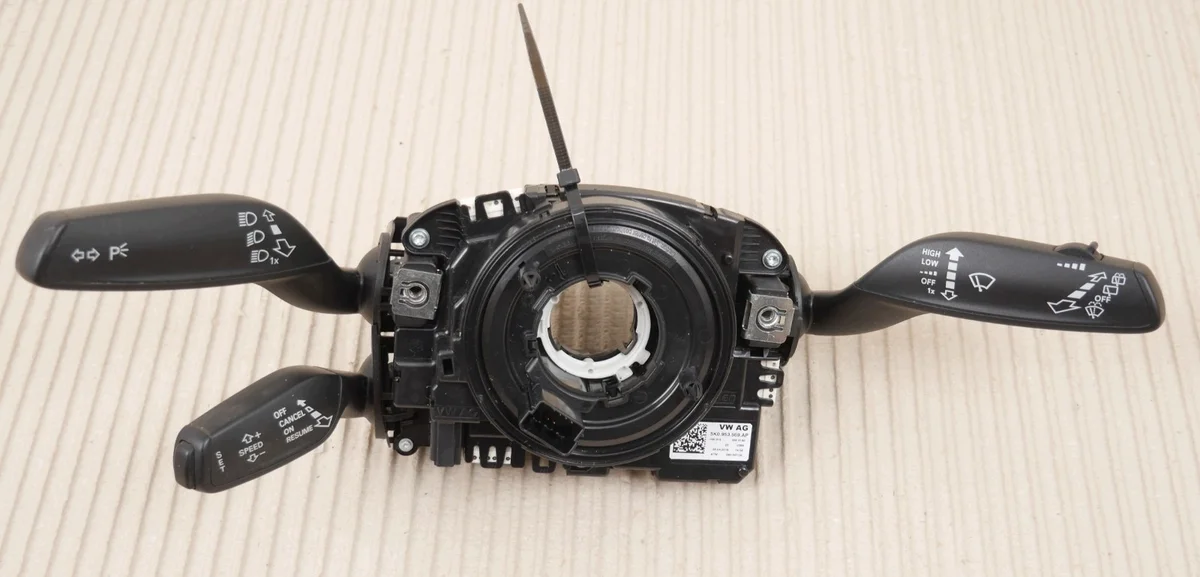 Audi Q3 8U Combi Switch 5K0953569AP Usado
