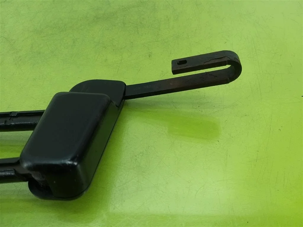 Braço Limpador Audi A2 2000-2005 Usado image 8