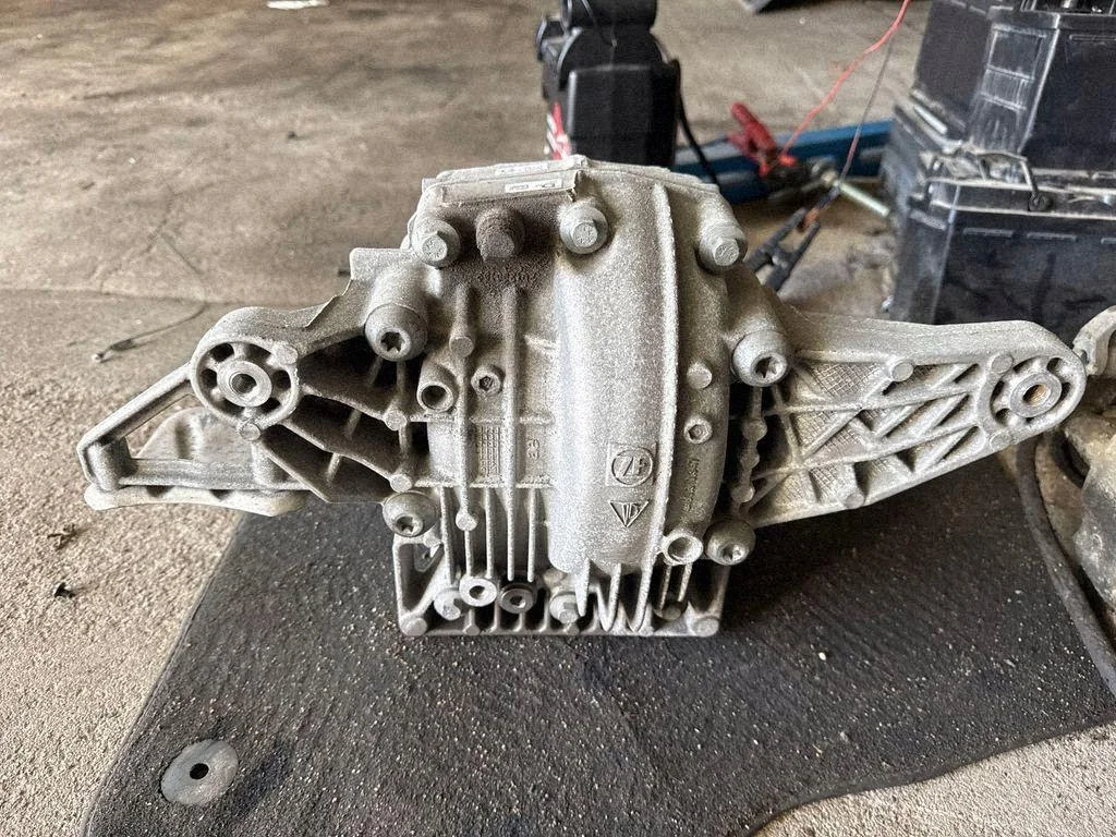 Reductor Porsche Macan 95B 95B525015K Usado image 5
