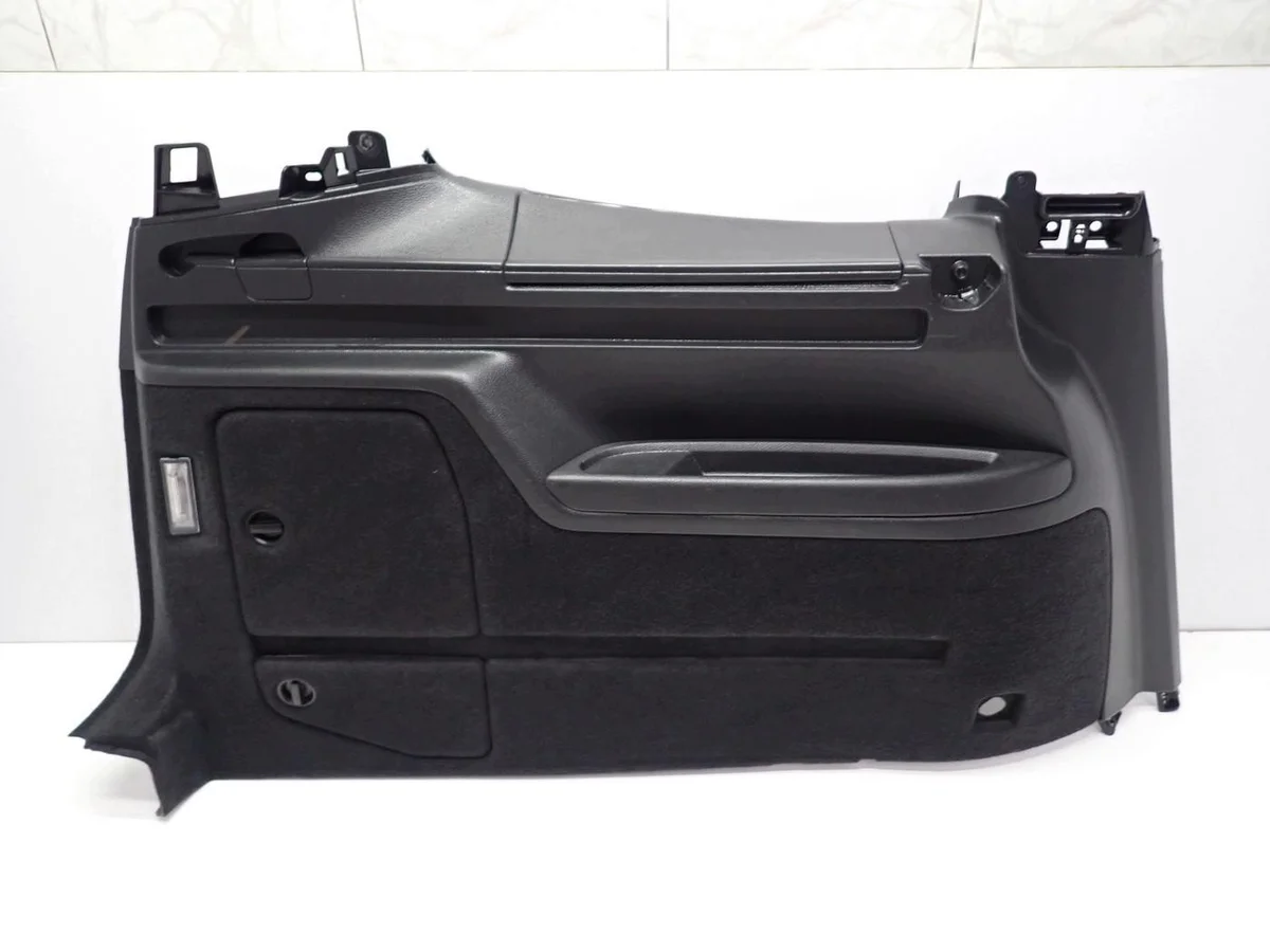 Panneau coffre gauche VW Sharan II 7N0867035