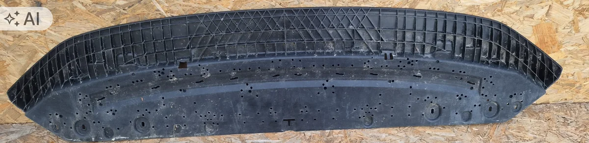 Audi A5 B9 8W6807611 Onderplaat Bumper image 7