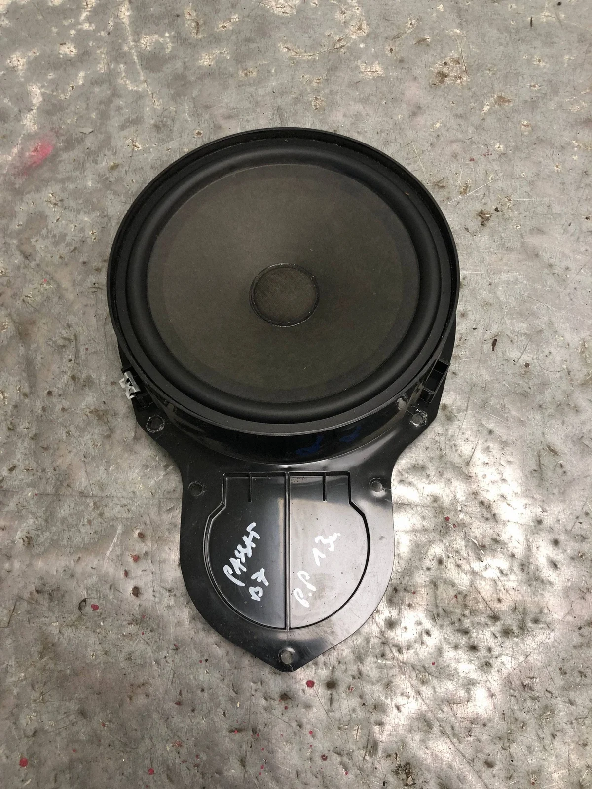 VW Passat B7 Kombi Front Right Door Speaker