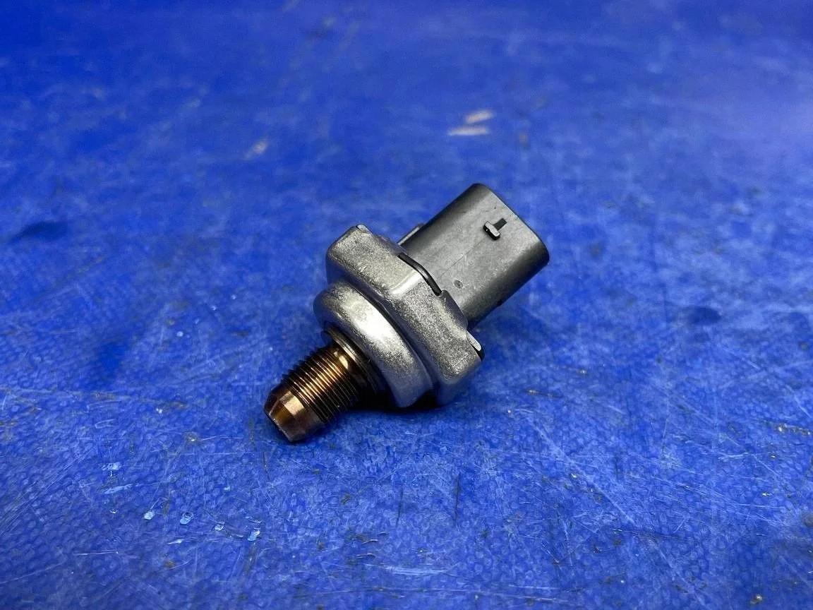 Sensor Presión Combustible Peugeot 208 308 3008