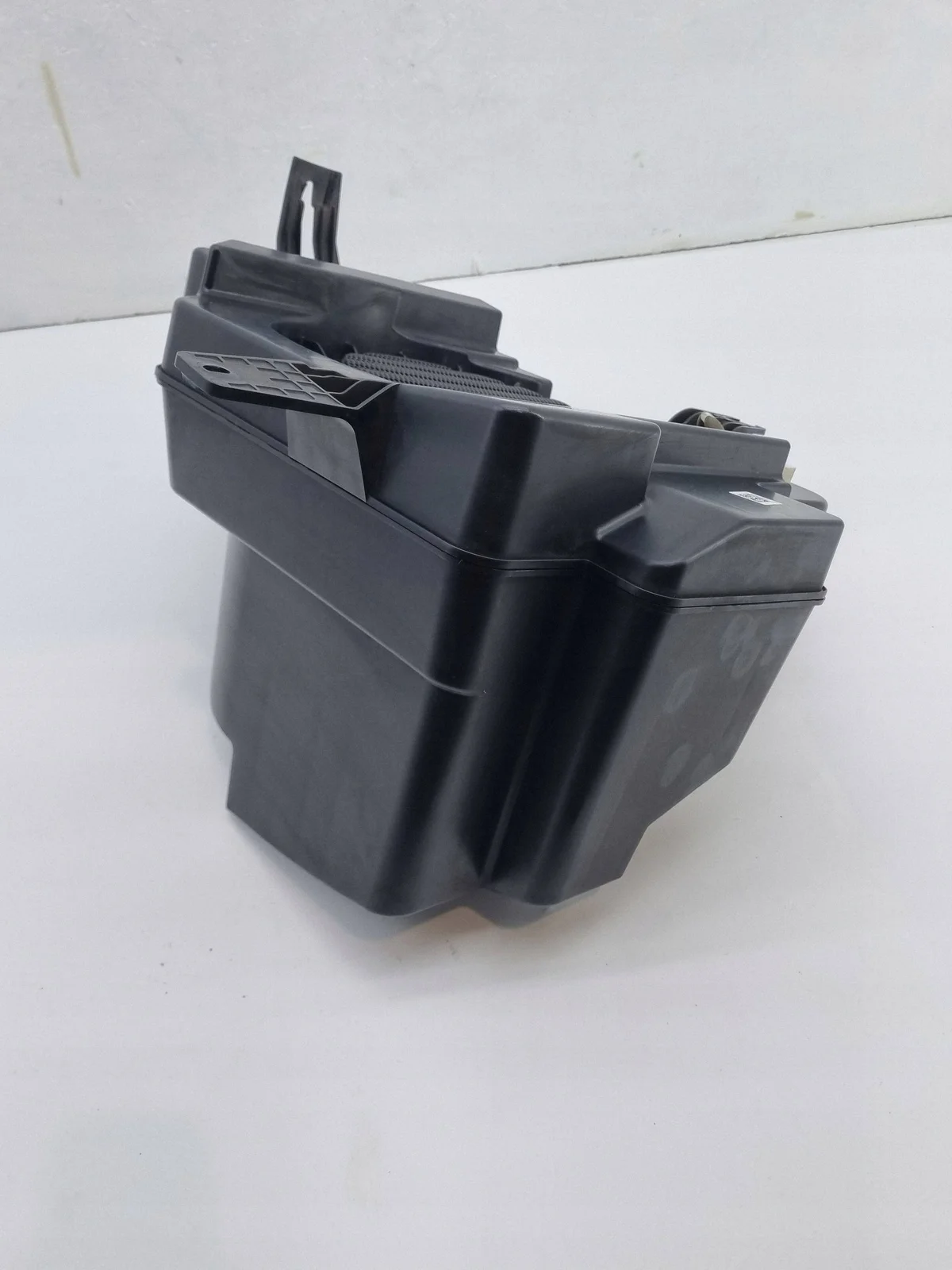 Subwoofer Jeep Grand Cherokee WL 2022 Usado image 3