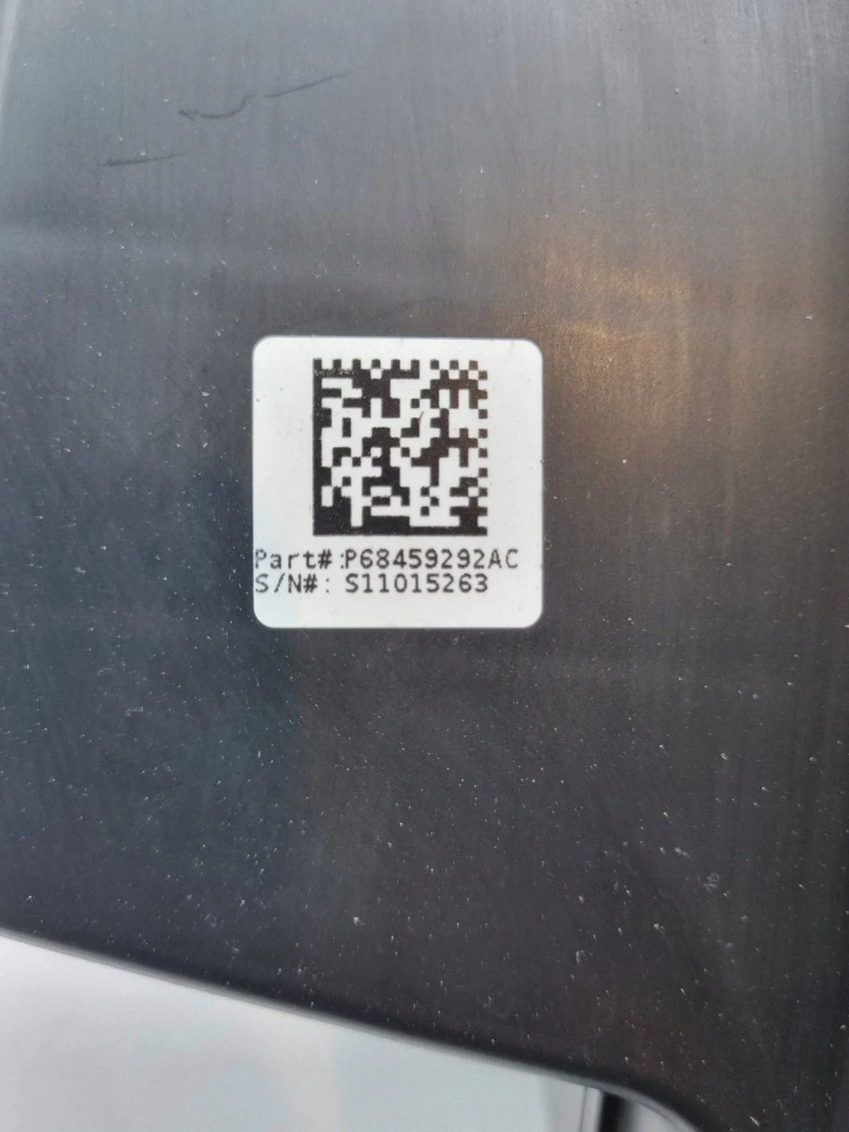 Subwoofer Jeep Grand Cherokee WL 2022 Usado image 4