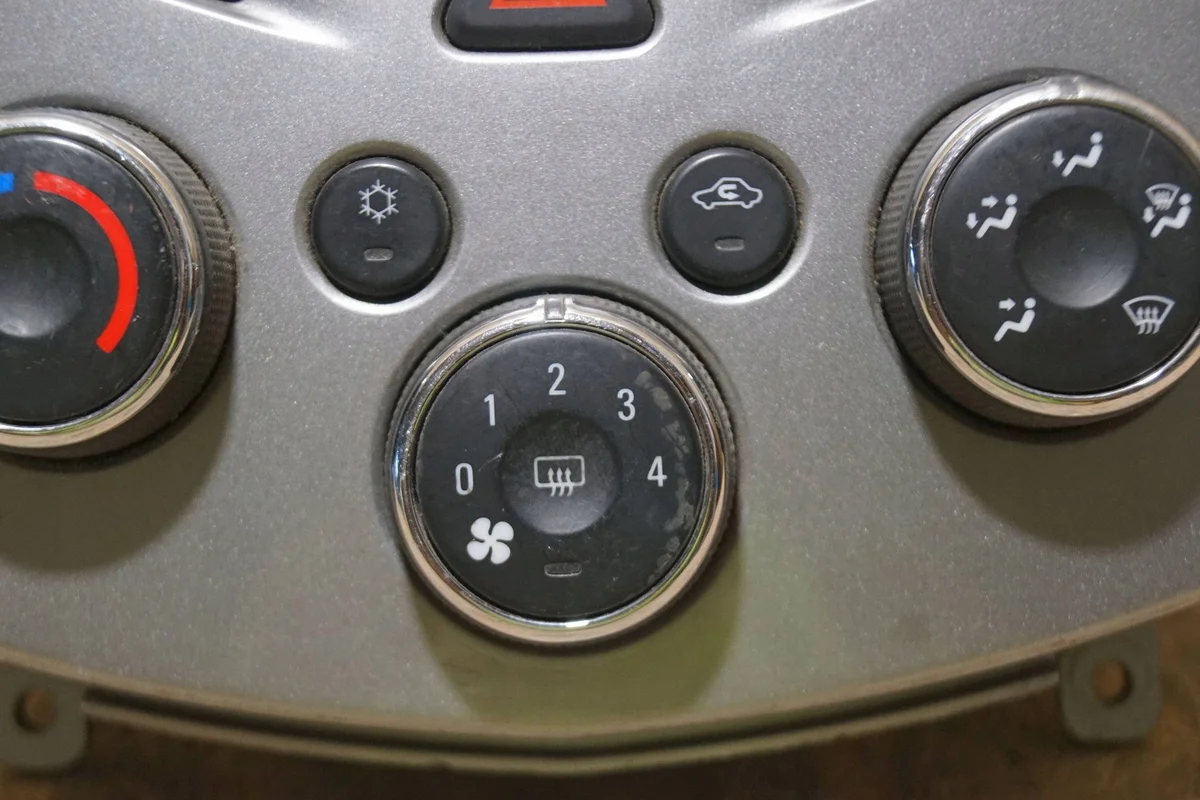 Chevrolet Trax 2013 Module Climatisation 95332722 image 6