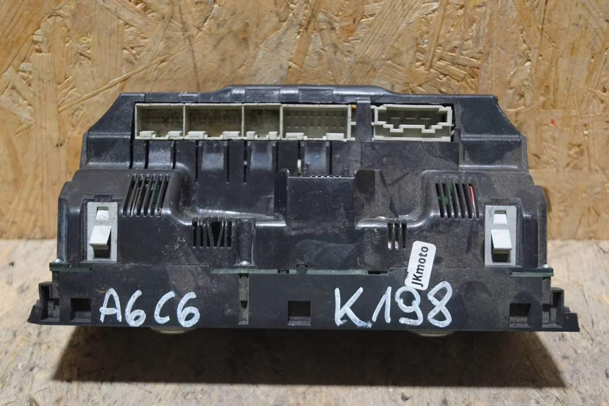 Painel Climatronik Audi A6 C6 4F2820043AA Usado image 8