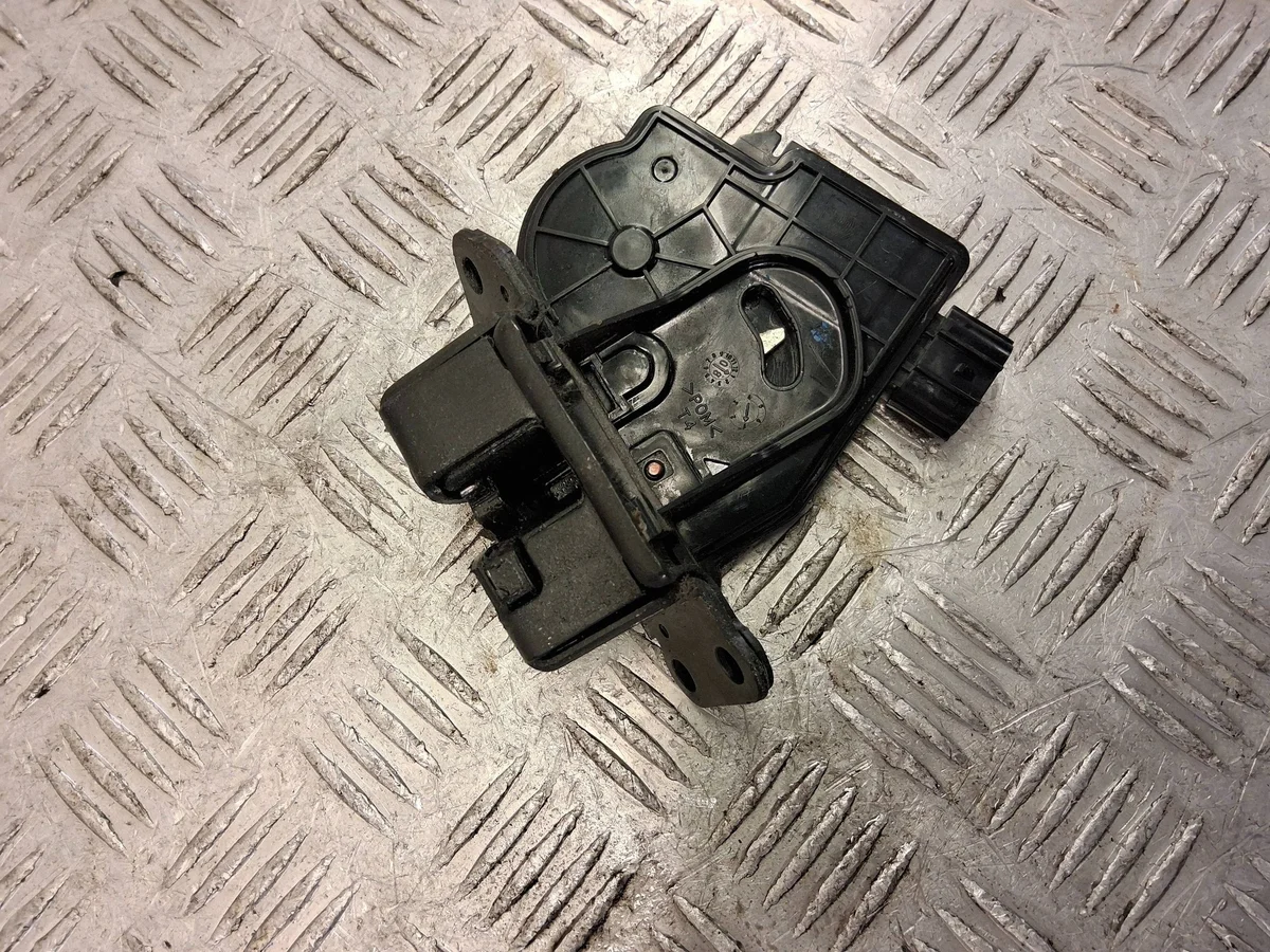Serrure coffre Toyota Previa XR50 SKE69347 image 4
