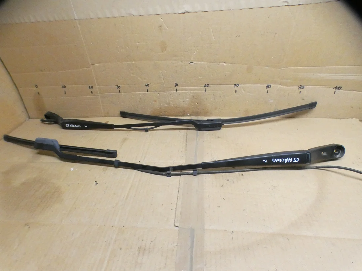 Brazo limpiaparabrisas DS 7 Crossback 9810664980