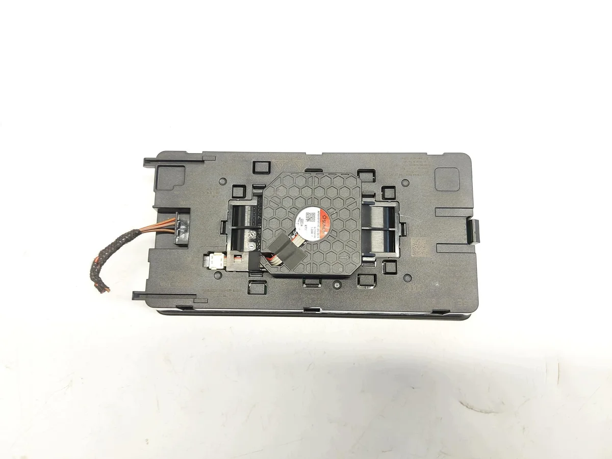 Audi A5 8B3 B10 AVANT Inductieve Lader image 3