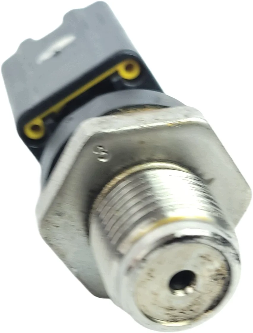 Citroen C5 III X7 2.2 HDI brandstofdruk sensor