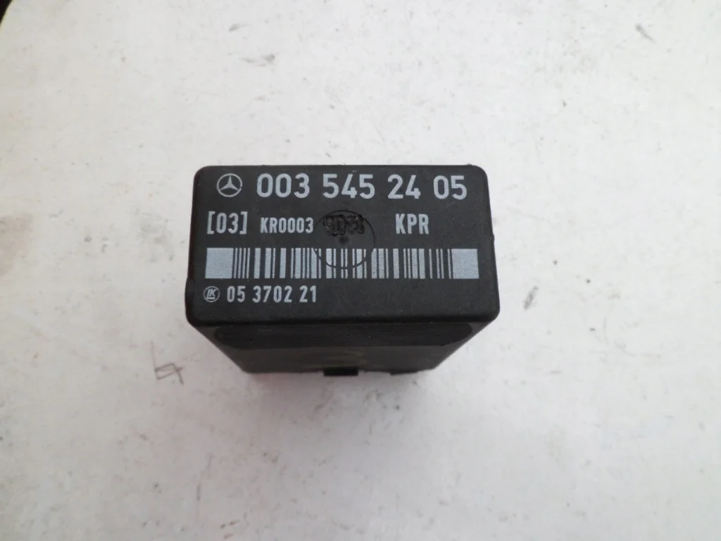 Relé Bomba Combustible Mercedes 0035452405