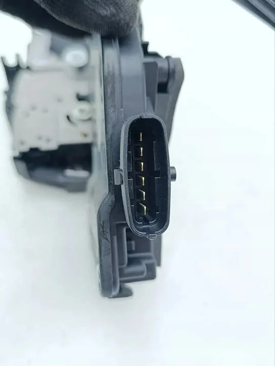 Land Rover Defender L663 Serrure Coffre L8B2404D88AB image 9