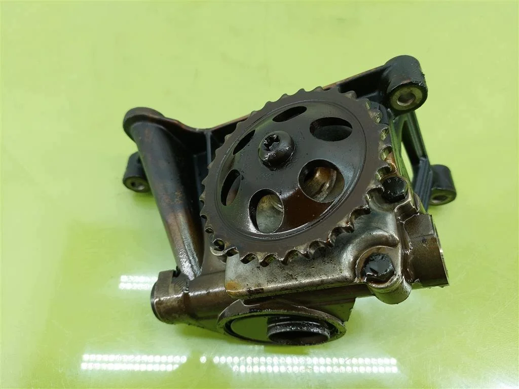 Oljepump Audi A6 C5 2,4 B 1997-2004
