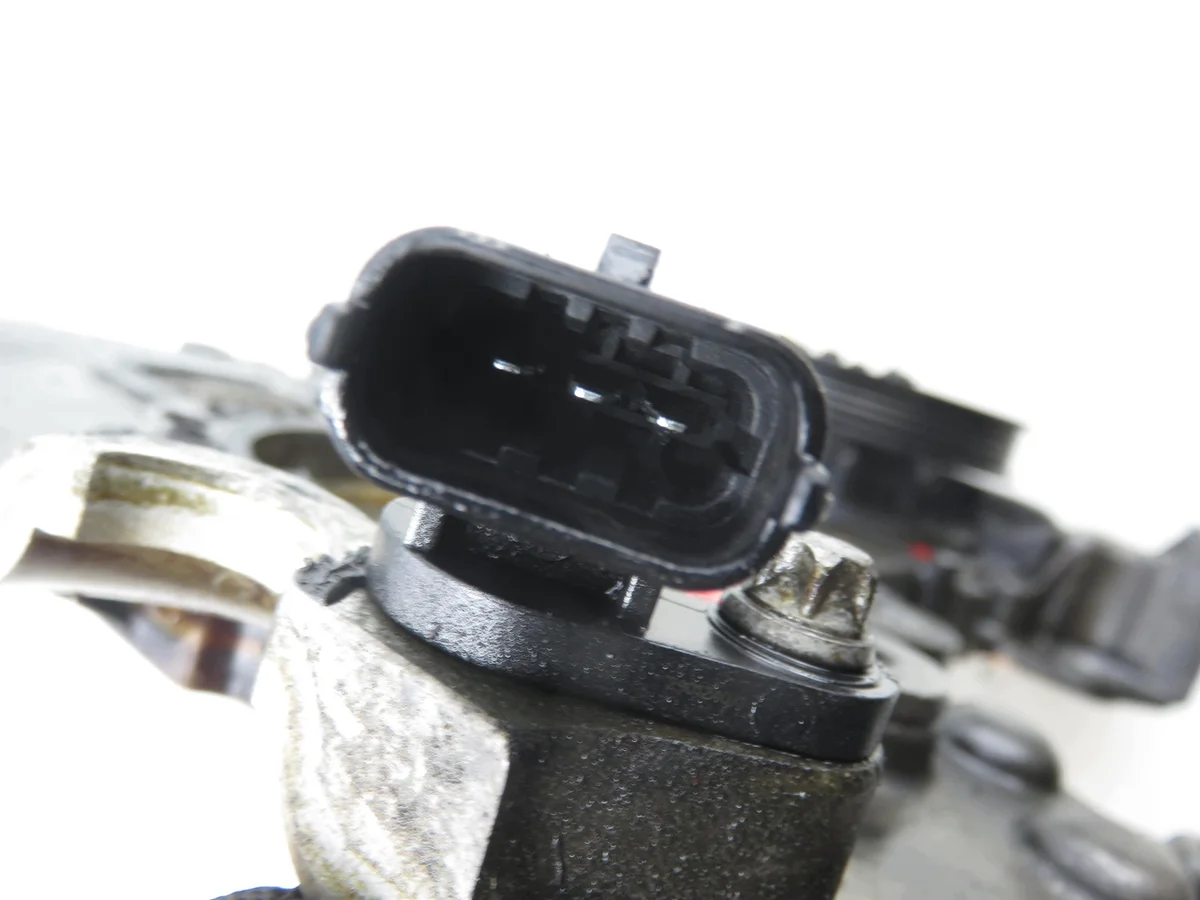 Ölpumpe Gehäuse Zahnriemen Opel Corsa C 1.2 16V image 4