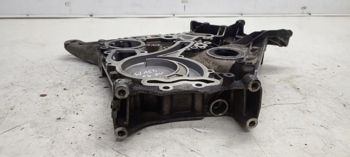 Mercedes W251 3.0 V6 Deksel R2720150802 image 3