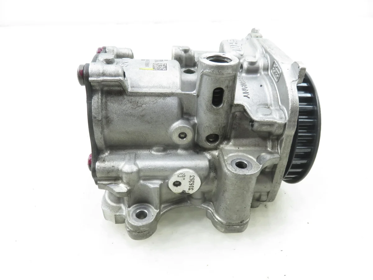 Bomba de Aceite Audi A4 B9 2.0 TDI DEUA image 5
