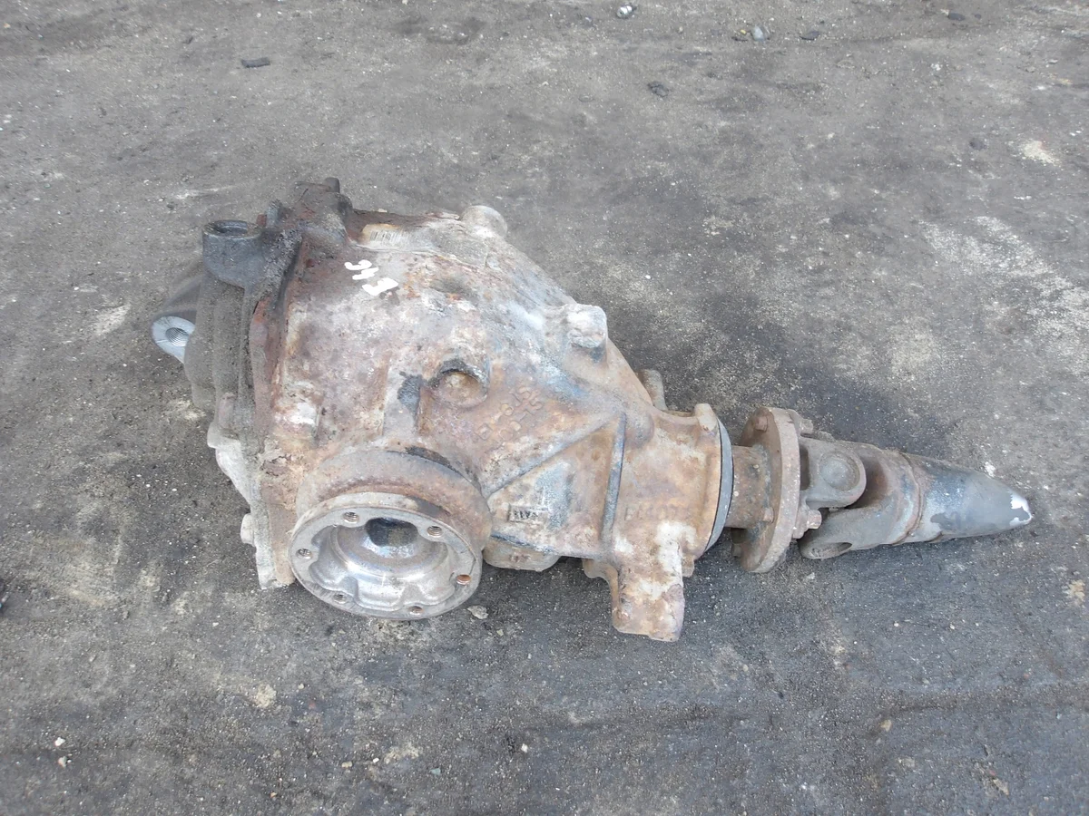 Differenziale Posteriore BMW E46 Usato image 3