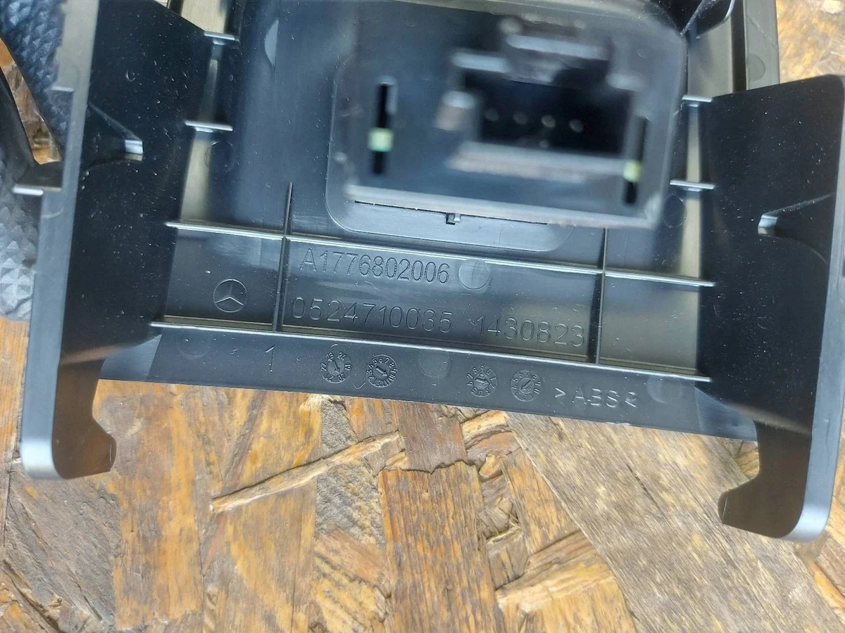 Console Mercedes A W177 A1776802006 image 4