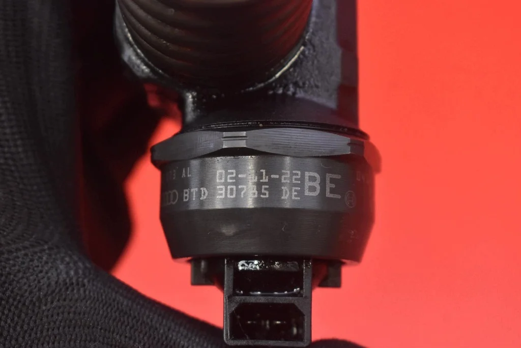 Einspritzdüse 038130073AL VW Bora 1.9 TDI image 5