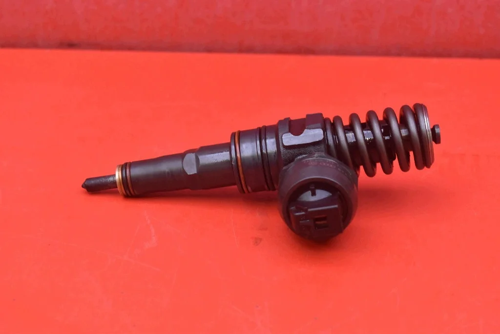 Einspritzdüse 038130073AL VW Bora 1.9 TDI image 8