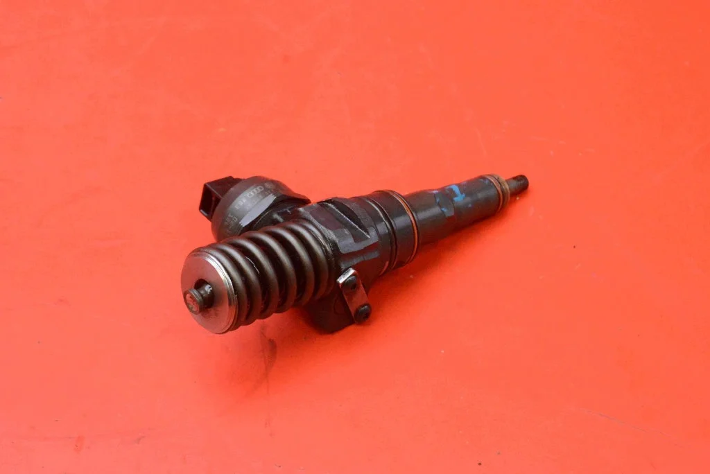 Einspritzdüse 038130073AL VW Bora 1.9 TDI image 4