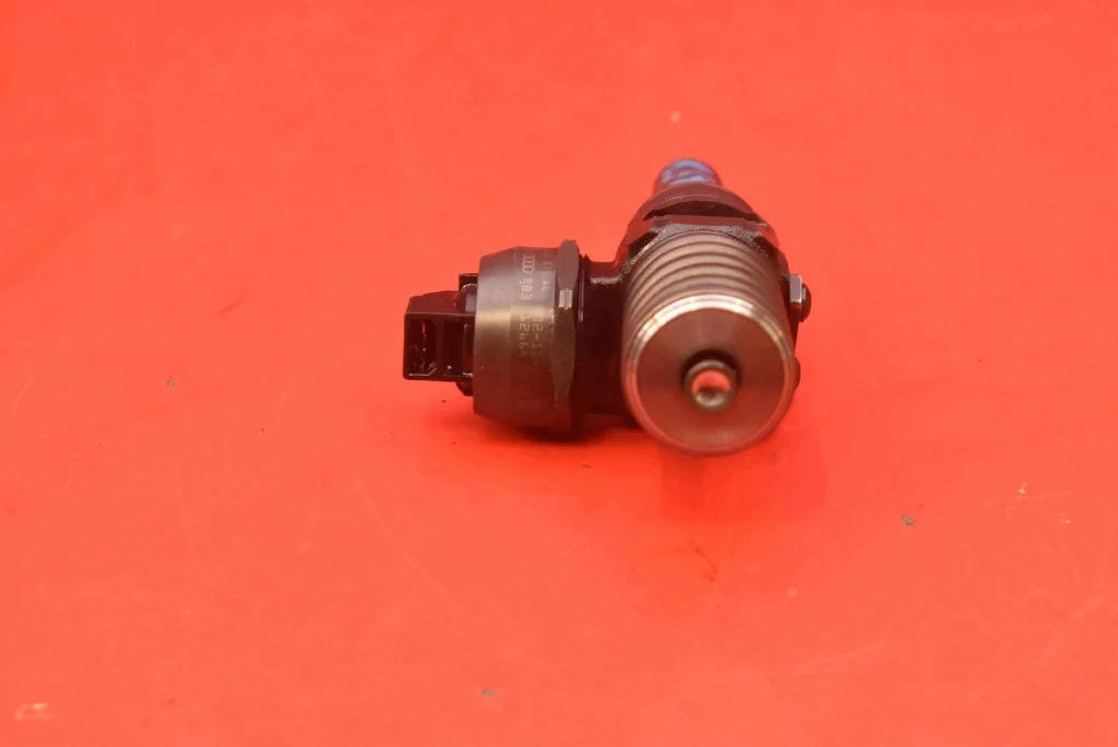 Einspritzdüse 038130073AL VW Bora 1.9 TDI image 5