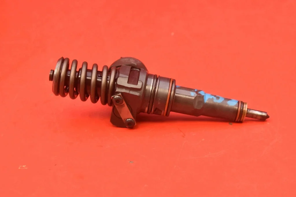 Einspritzdüse 038130073AL VW Bora 1.9 TDI image 6