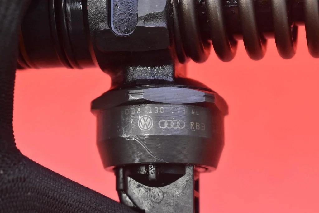 Einspritzdüse 038130073AL VW Bora 1.9 TDI image 8