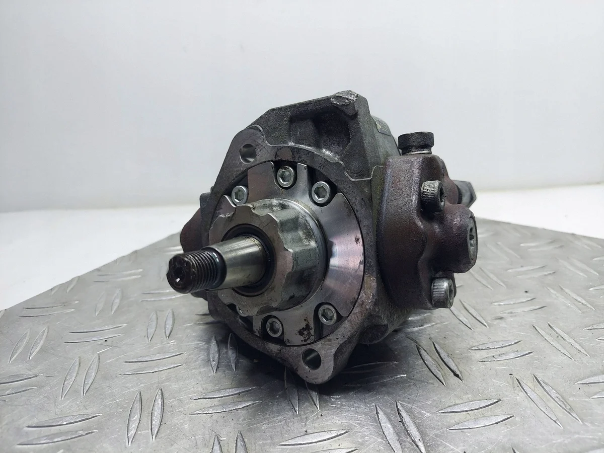Brandstofpomp Mazda 6 2.0 CITD RF7J13800A