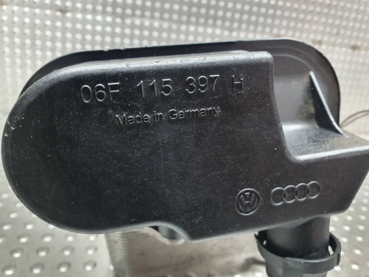 Oljefilterhus Audi A3 8P 2.0TFSI S27703552 image 8