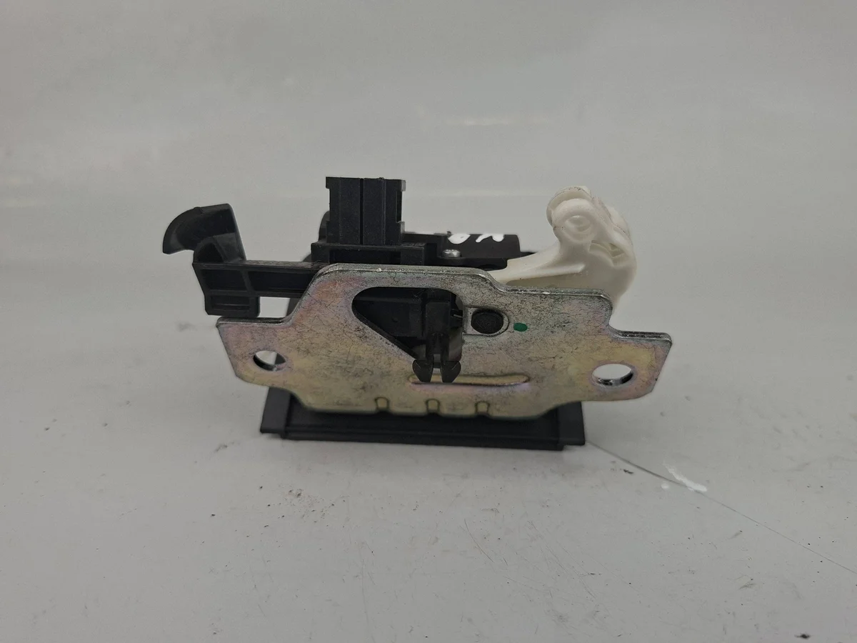 Fechadura Porta-Malas VW ID.4 11A82750503S Usada image 6