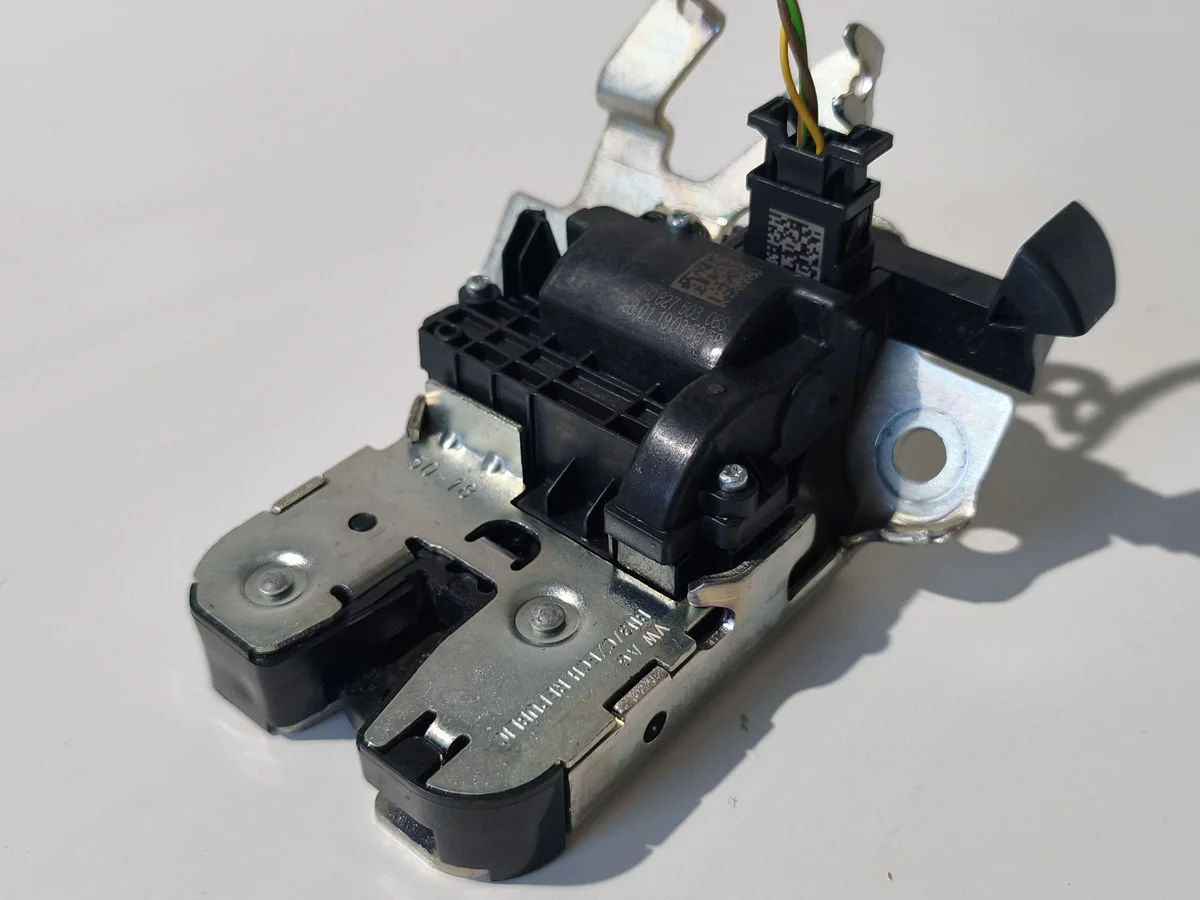 Audi A6 S6 C8 Trunk Latch Lock 4K0827503