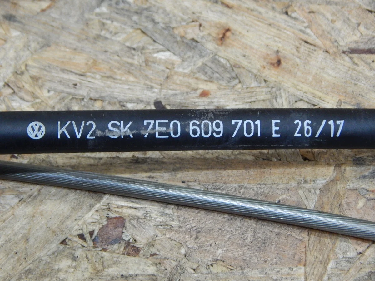 VW T6 Handbremsseil KOMPLET 7E0609701E image 4