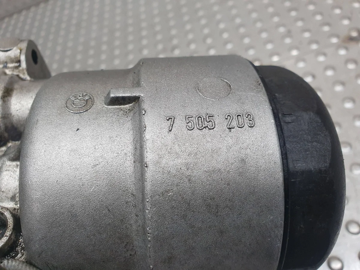Ölfiltergehäuse BMW E53 E60 E61 E46 E39 M54 image 6