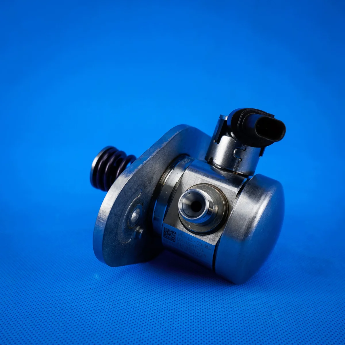 Kraftstoffpumpe BMW 5 G30 LCI 530ix 13518631642 image 3