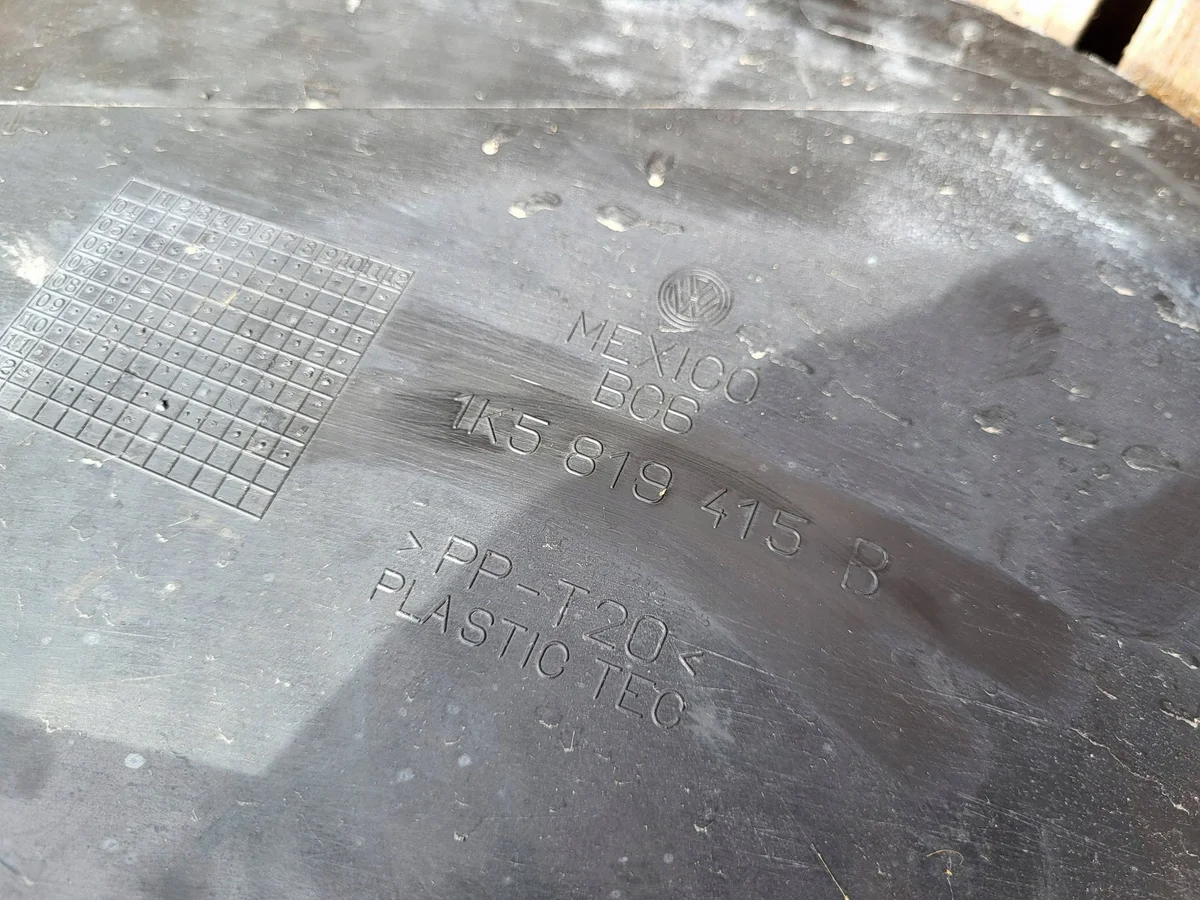 VW Golf VI Front Under Windshield Panel 1K5819415B image 5