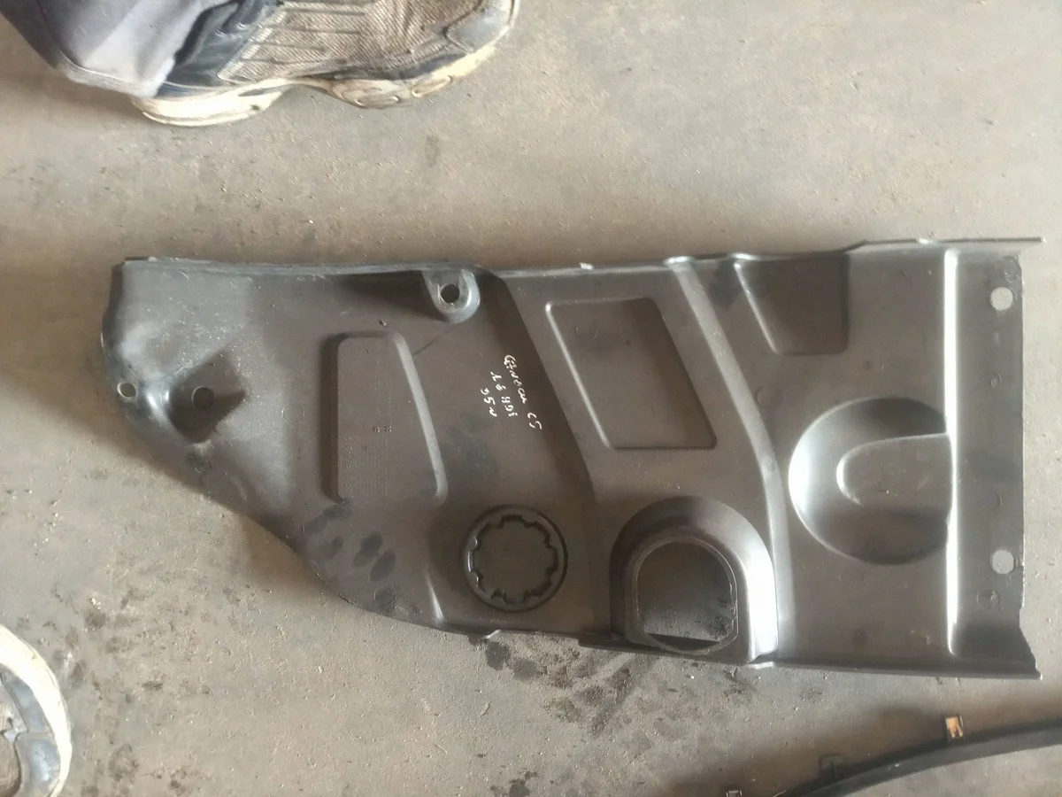 Carcasa Distribución Citroen C5 IIQ10300
