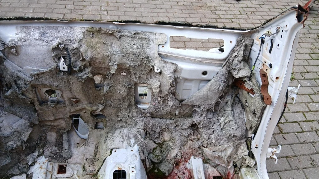 Toyota Yaris Verso Karosserieteil vorne thumbnail 9