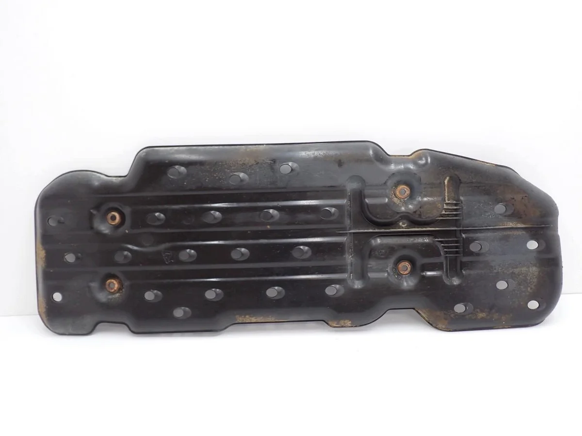 Protection réservoir Toyota Hilux VIII 77641-KK030
