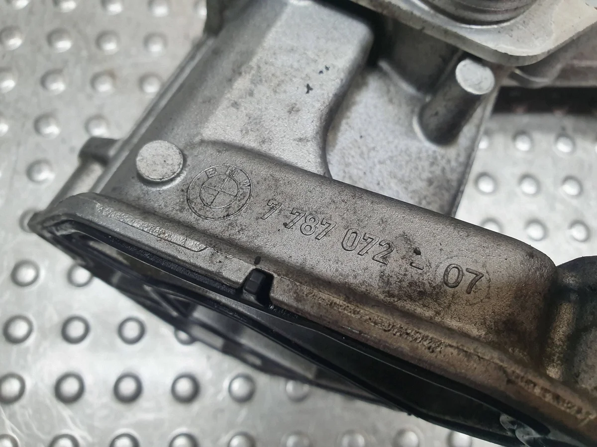 Support filtre à huile BMW E46 E90 E60 M47 image 6