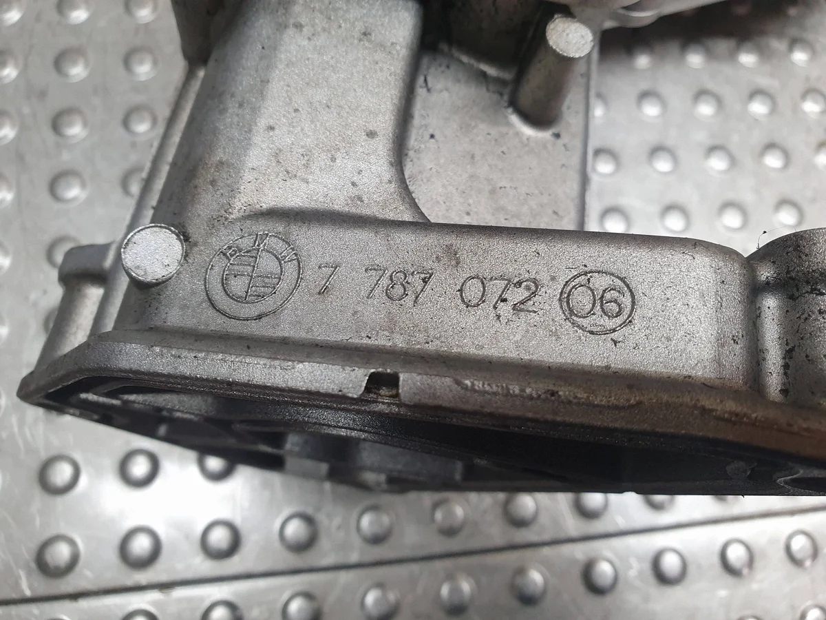 Kühler Ölfiltergehäuse BMW E46 E90 E60 M47 image 7
