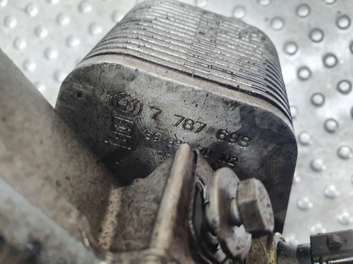 Kühler Ölfiltergehäuse BMW E46 E90 E60 M47 image 9