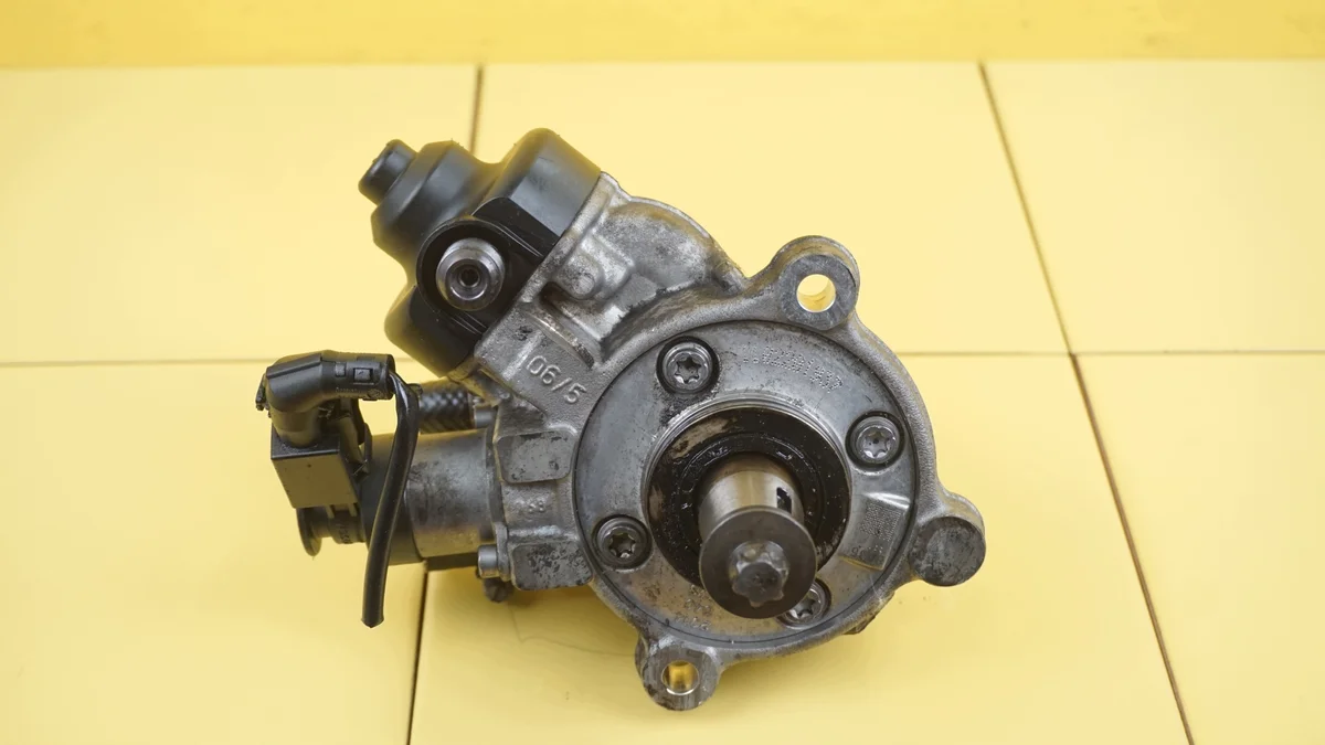 Bomba Inyectora BMW 1 F20 2.0 D 116CV image 4