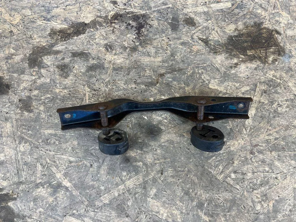 Subaru 44066AE021 Suporte Sistema Escape Usado
