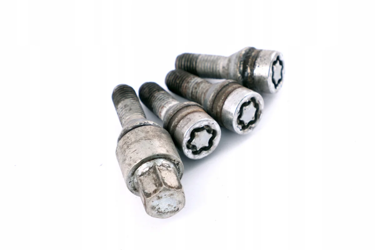 BMW E60 E87 E90 Tornillos Antirrobo Ruedas OE image 3