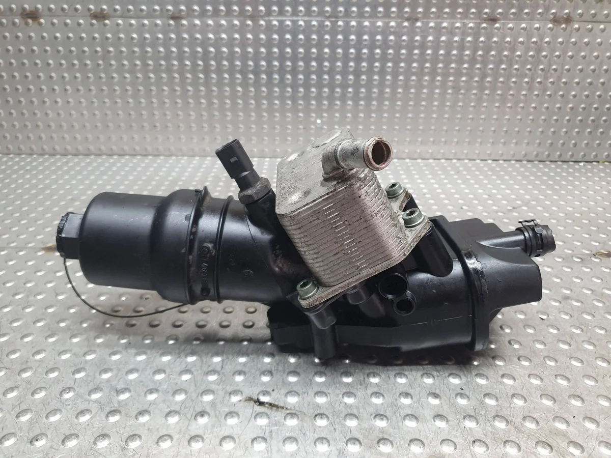 Oliefilterhuis Audi A3 8P 2.0TFSI Gebruikt
