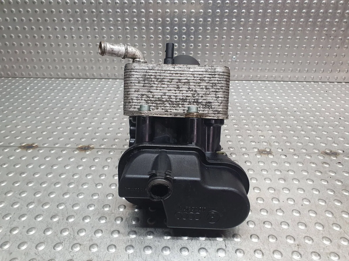 Ölfiltergehäuse Basis Audi A3 8P 2.0TFSI gebraucht image 4