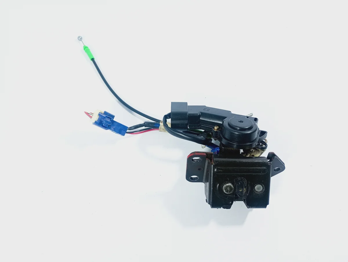 Kofferbakslot Toyota Corolla E12 01-07 Gebruikt