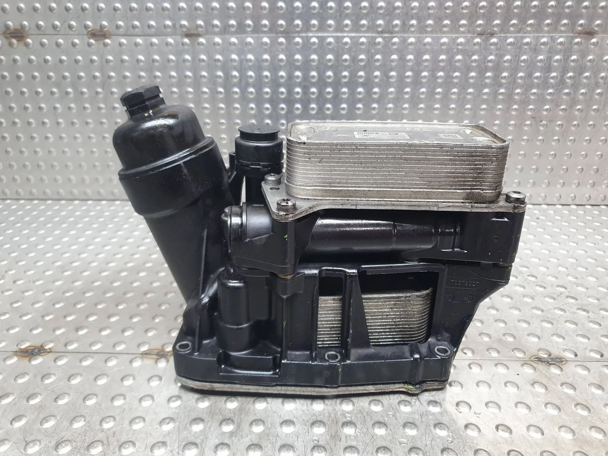 Öljynsuodattimen pohja BMW 2.0D N47D20C
